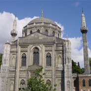 Mosquée de la Sultane Mère (Valide Sultan Cami) Mosquée de la Sultane Mère (Valide Sultan Cami)