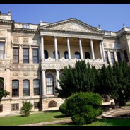 Musée des Beaux-Arts (Resim ve Heykel Müzesi) Musée des Beaux-Arts (Resim ve Heykel Müzesi)