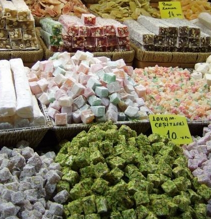 Etal de loukoum au bazar égyptien d'Istanbul